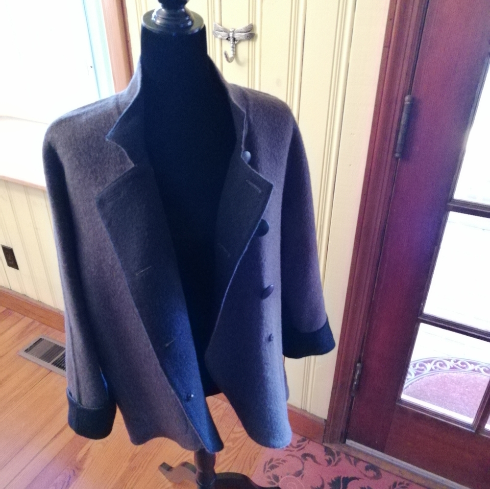Beyond Threads Luxury Reversible Pea Coat, size XL - Picture 8 of 8